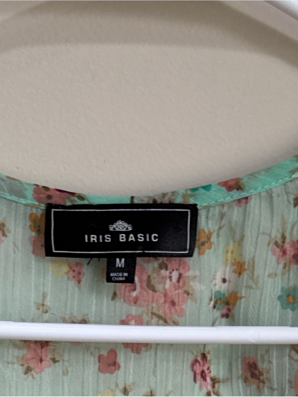 Iris Basic Mint Floral Button-Front Ruffle Tank - Picture 2 of 3